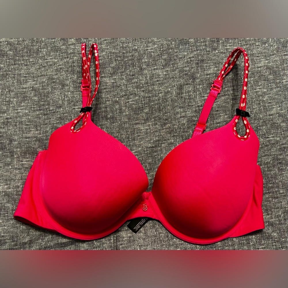 Victoria’s Secret Sexy Little Things bra. Hot pink in color. Size 36D.